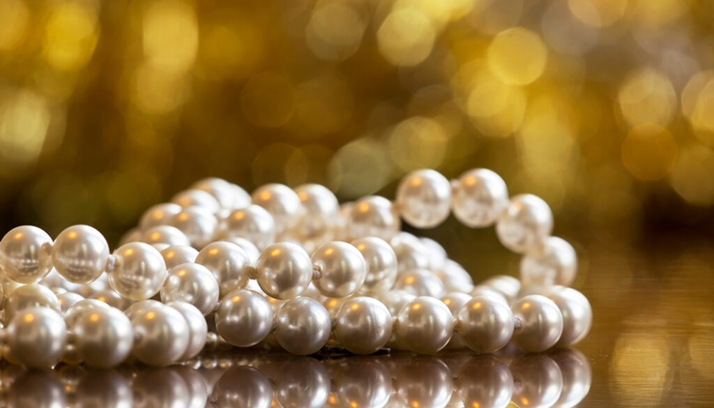 Christmas gift pearls for women